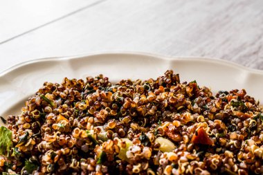 Kinoa Tabbule salatası 