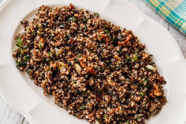 Kinoa Tabbule salatası 