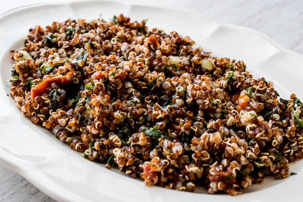 Kinoa Tabbule salatası 