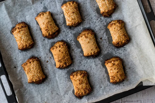 Tahini ve Susam ve Tahinli Corek 'li hamur işleri