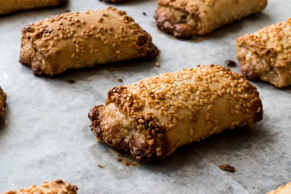 Tahini ve Susam ve Tahinli Corek 'li hamur işleri