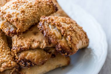 Tahini ve Susam ve Tahinli Corek 'li hamur işleri