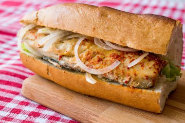 Türk Balik Ekmek / Balık Sandviçi.