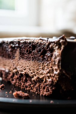 Şeytanlar kek çikolata siyah plaka ile.