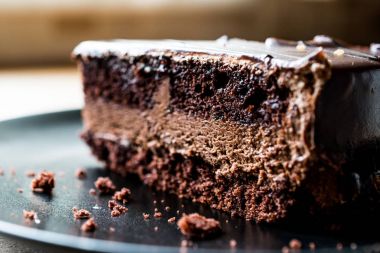 Şeytanlar kek çikolata siyah plaka ile.