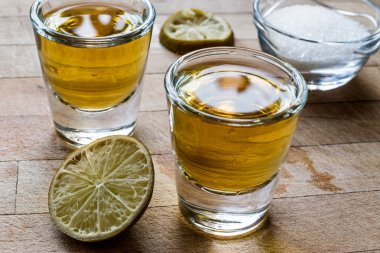 Mezcal tekila limon ve tuz