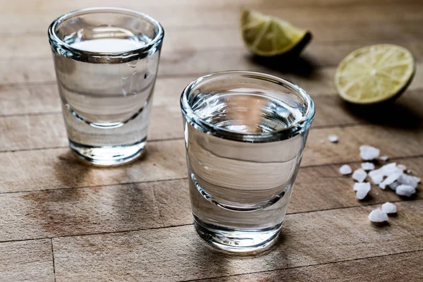 Mezcal tekila limon ve tuz