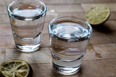 Mezcal tekila limon ve tuz