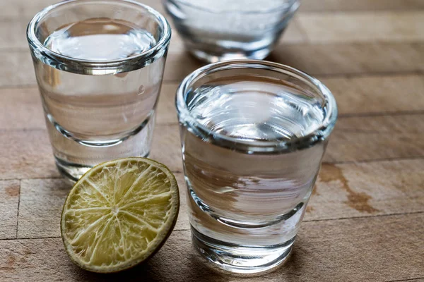 Mezcal tekila limon ve tuz