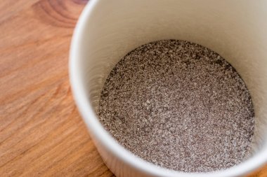 hazır kahve tozu 3 in 1; Süt tozu ve şeker ile karıştırılarak ben