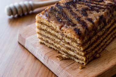 Tatlım kek ceviz ve karamel krem. 