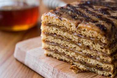 Tatlım kek ceviz ve karamel krem. 