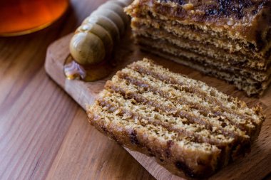 Tatlım kek ceviz ve karamel krem. 