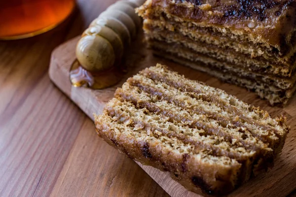 Tatlım kek ceviz ve karamel krem. 