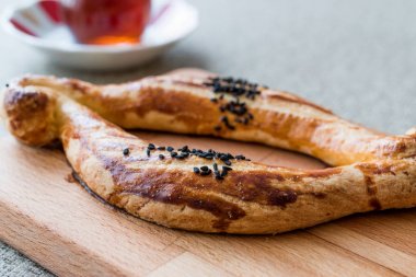 Türk tuzlu pasta katalo çay ile