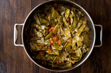 Türk yeşil fasulye zeytinyağı ile / peynirli Fasulye.