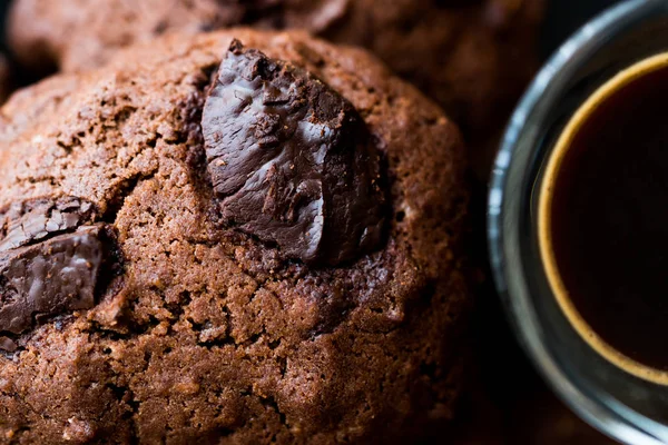 Brownie Chocolate Cookies com café expresso — Fotografia de Stock