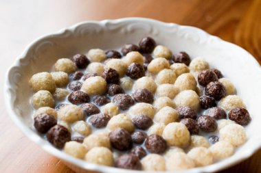 Sütlü çikolata Mısır gevreği topları