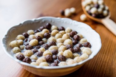 Sütlü çikolata Mısır gevreği topları