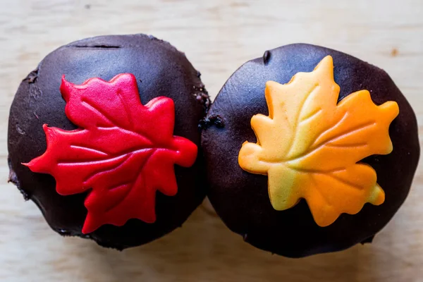 Hösten Cupcakes med blad stil — Stockfoto