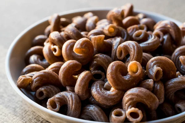 Üzüm çekirdeği ile pişmiş bütün buğday Brown makarna yapılan