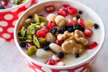 Türk geleneksel tatlı Aşure (Noah'ın puding).