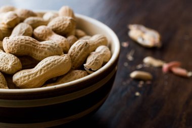 Kase kuru kabuk kavrulmuş fıstık tuzlu.