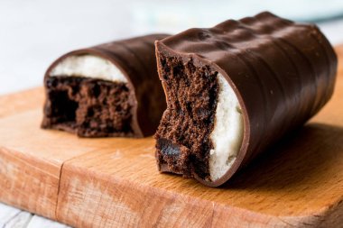 Çikolata kaplı Marshmallow Bar