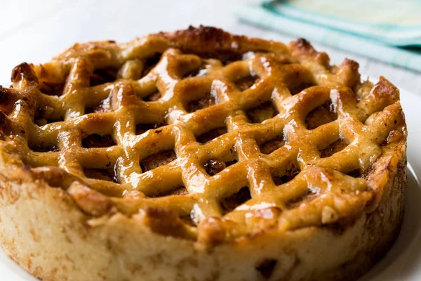 Домашний органический яблочный пирог — стоковое фото