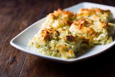 Kabak ve peynir ile Türk börek.