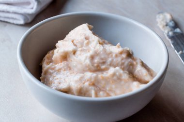 Balık yumurta Yapıştır Tarama yapılan havyar ile / Taramasalata