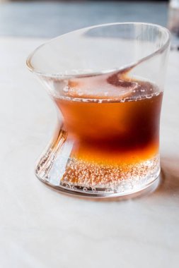 Espresso tonik buzlu cam.