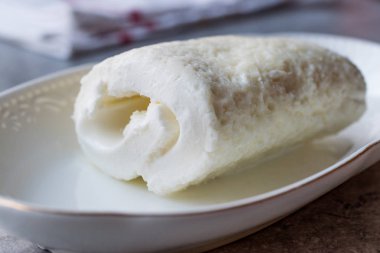 Kaymak / Türk kahvaltı için tereyağı krema