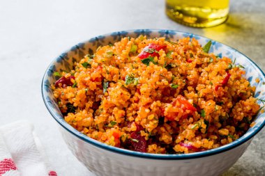 Türk geleneksel Bulgur salatası Kisir