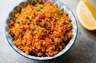 Türk geleneksel Bulgur salatası Kisir