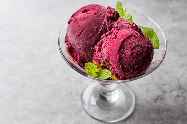 Ekologiska Bär Sorbet Ice Cream Bollar Cup Redo Att Äta — Stockfoto