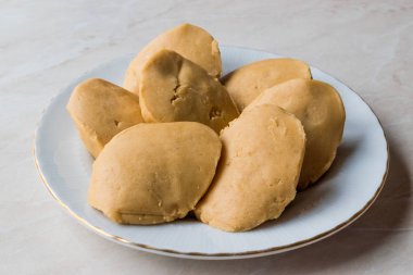 BM Helvasi, Helva veya helva un, tereyağı ve süt ile yapılan