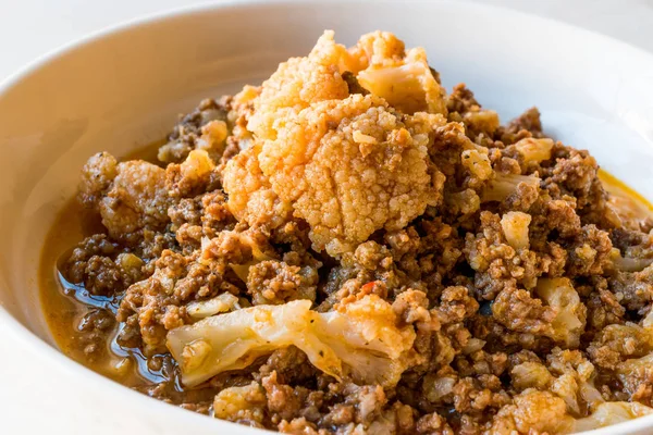 Türk gıda Lida Karnabahar / karnabahar ile kıyılmış et.