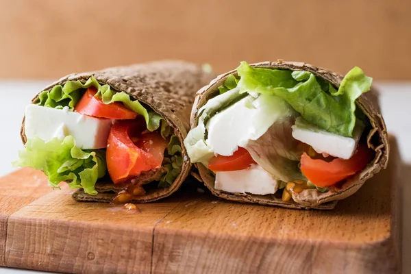 Low Calorie Diet Wrap with Cheese, Tomatoes and Salad. — Stock Photo, Image