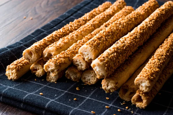 Crunchy Salty Pretzel Stick Crackers with Sesame — Stock Photo, Image