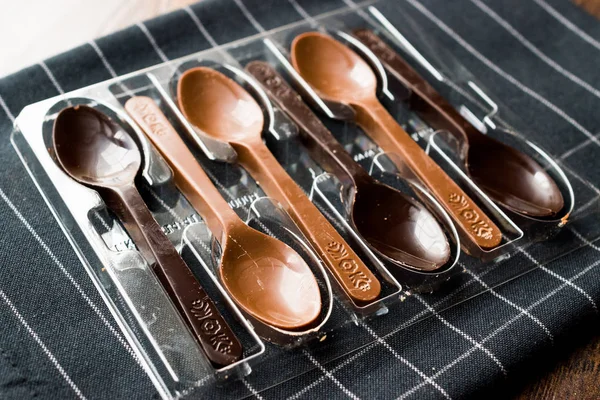 Milk and Dark Chocolate Spoons — Stock Photo, Image