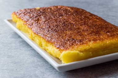 Türk tatlı peynir pişmiş helva / Peynir Helvasi