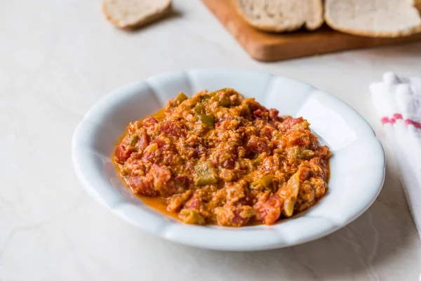 Türkisches Frühstück menemen / Rührei mit Tomatenmark — Stockfoto