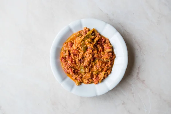 Türkisches Frühstück menemen / Rührei mit Tomatenmark — Stockfoto