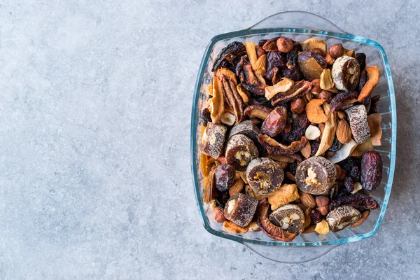 Trockenfrüchte; Apfel, Aprikose, Churchkhela, Walnuss, Dattel, Haselnu — Stockfoto