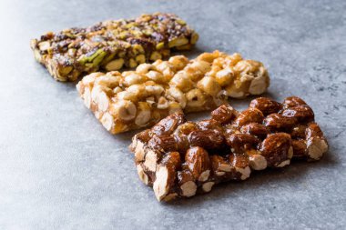 Organik badem, fındık ve fıstık bal ile hiçbir glikoz barlar.