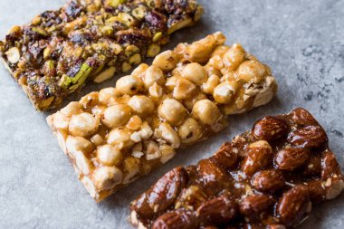 Organik badem, fındık ve fıstık bal ile hiçbir glikoz barlar.