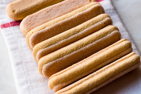 Biscuits Ladyfinger ou Savayer / Biscuits . — Photo