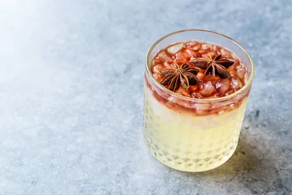 Gin Sour Red Wine Cocktail with Anise Star — Stock Photo, Image