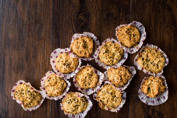 Biscotti di avena salata fatti in casa con cumino nero. Niente farina. Senza glutine . — Foto Stock